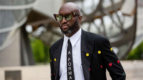 louis vuitton logo virgil abloh|louis vuitton designer dies.